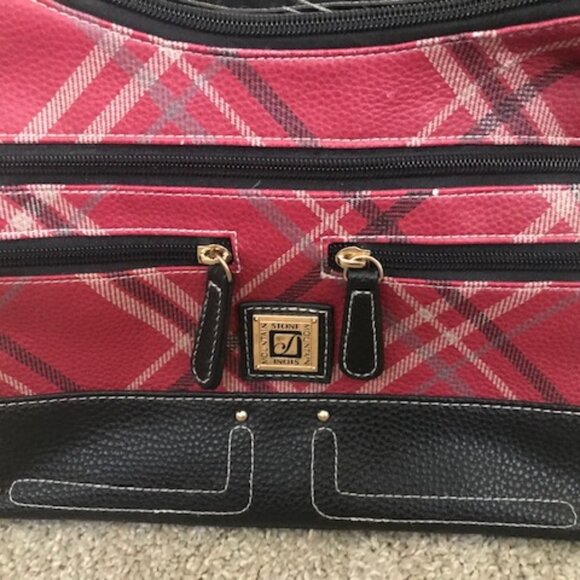 STONE MOUNTAIN LEATHER RED PLAID SHOULDER HANDBAG. LOTS COMPARTMENTS/POCKETS - Picture 2 of 5